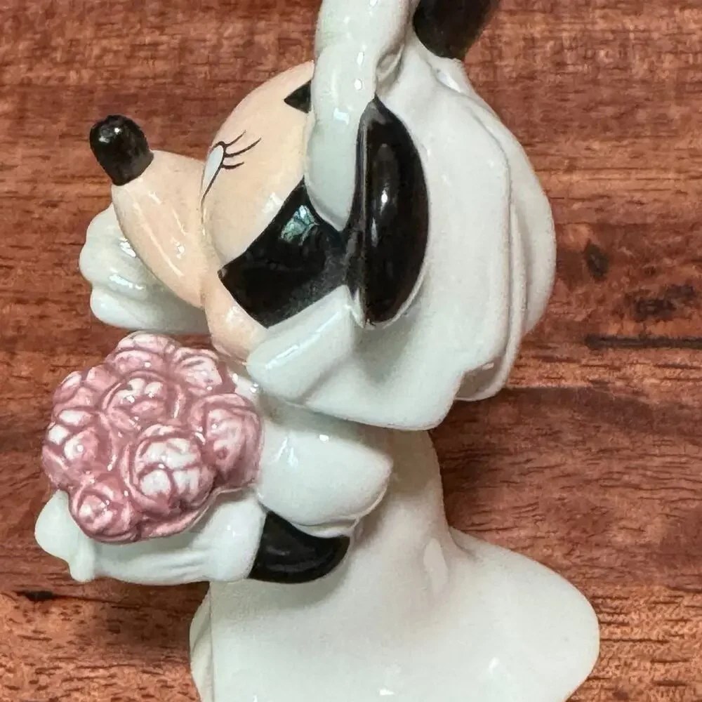 Vintage Minnie Mouse Bride  Porcelain Figure Disney Salt Shaker